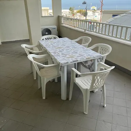 Bilocale Fronte Mare 公寓 里米尼