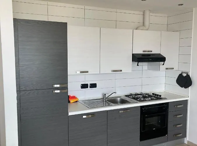Apartament Bilocale Fronte Mare *